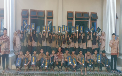 Pembagian Raport Semester Genap SMP IT Budi Luhur Tahun Ajaran 2023/2024